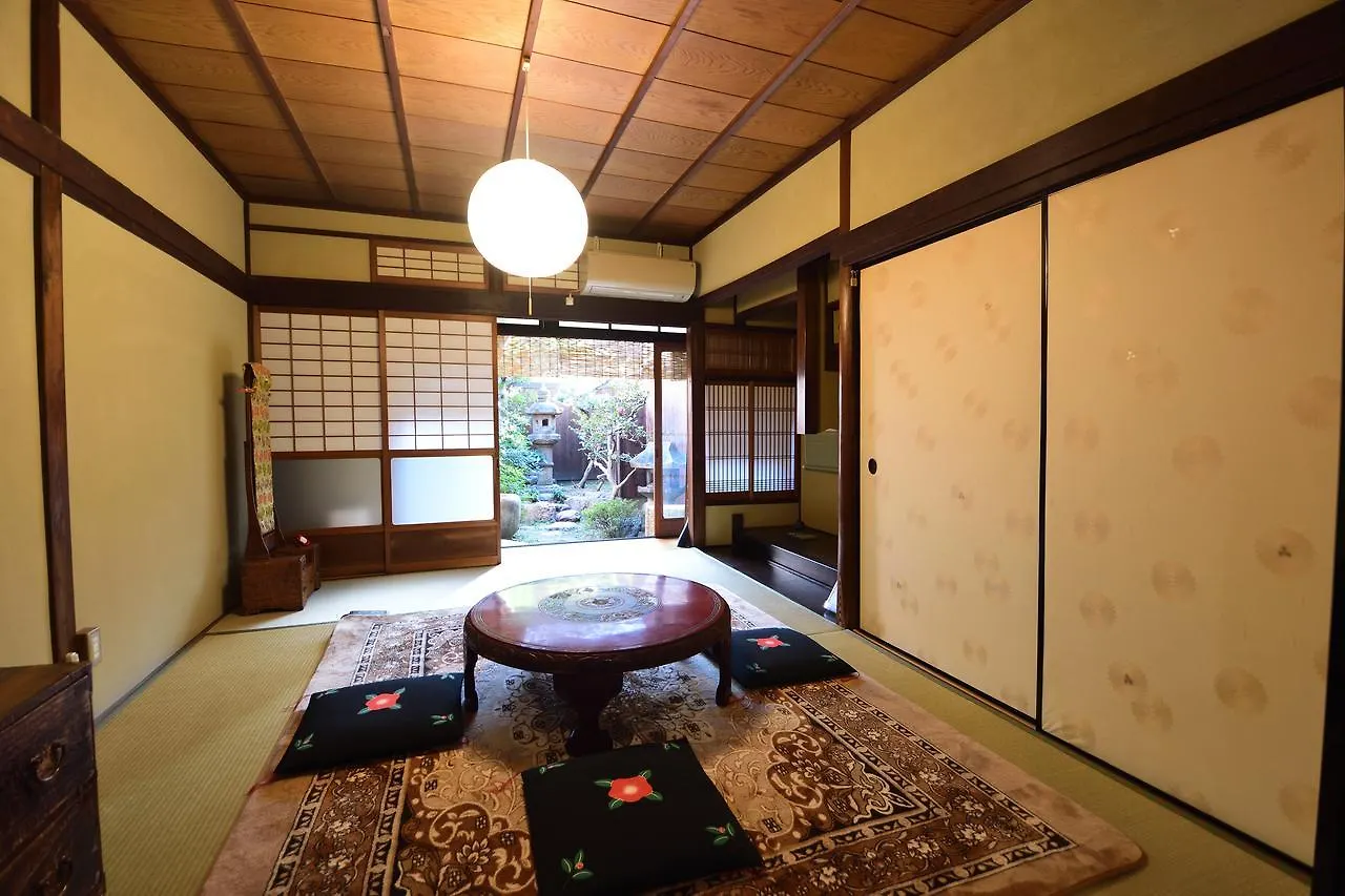 Naokonoza Tsubakitei Kyotoeki Villa 0*, Kyoto Japan