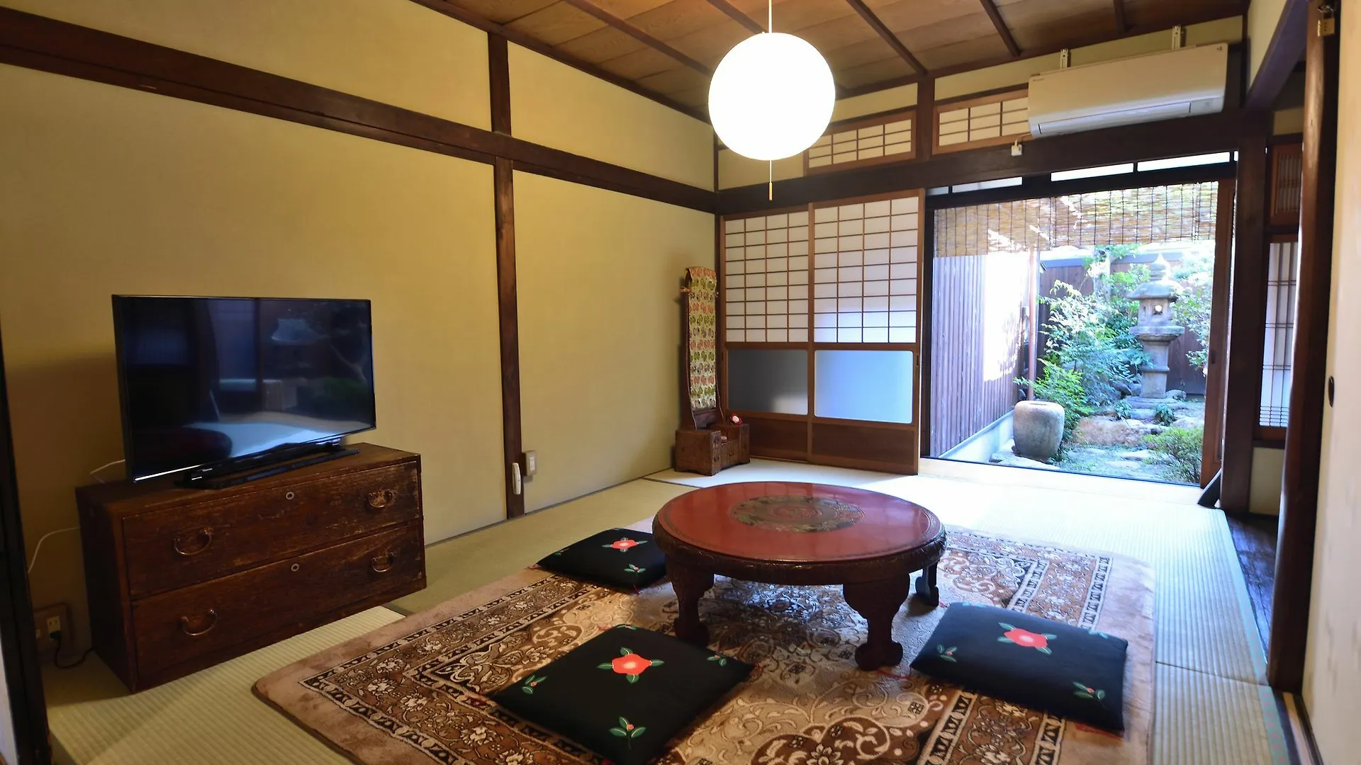 Naokonoza Tsubakitei Kyotoeki Villa 0*, Kyoto